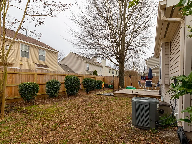 601 Lord Byron Ct — Photo 42