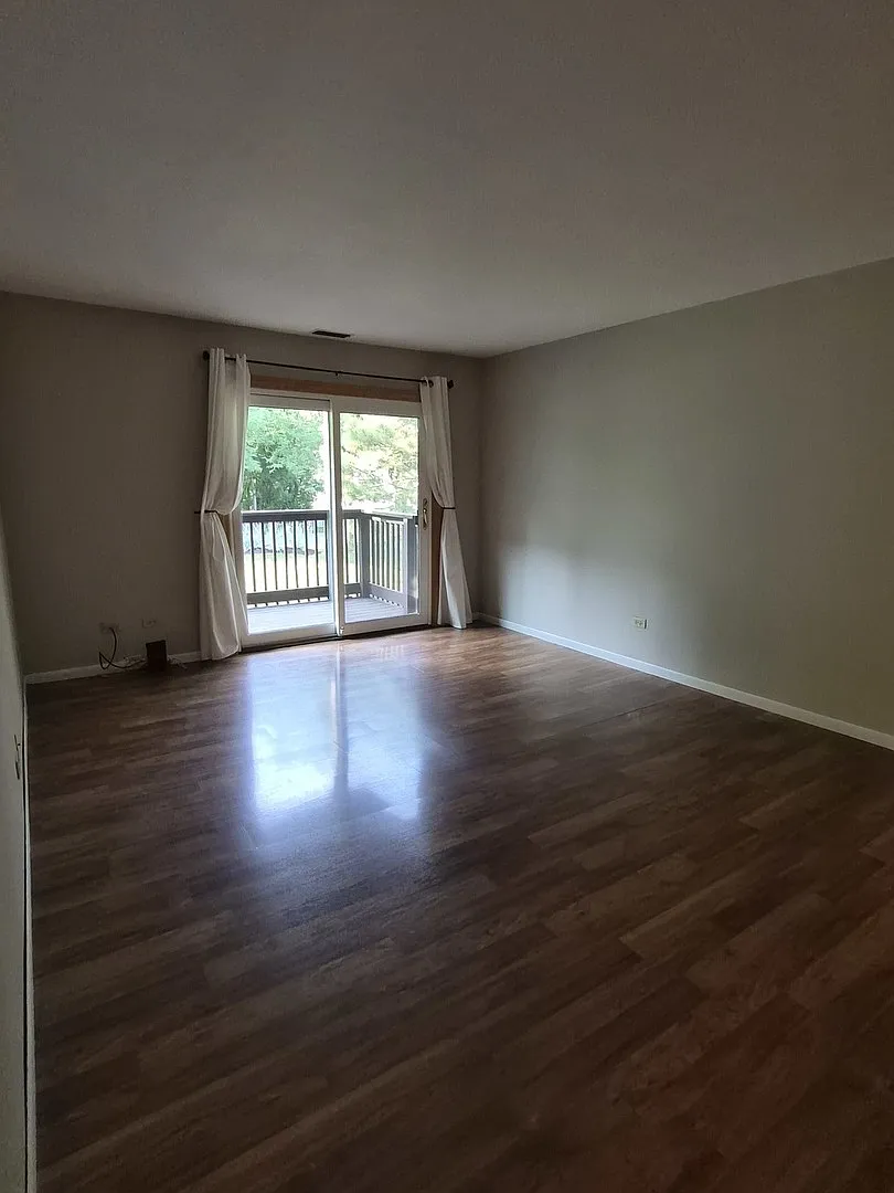 2 bed, 972 sqft, $2,200 — Photo 4