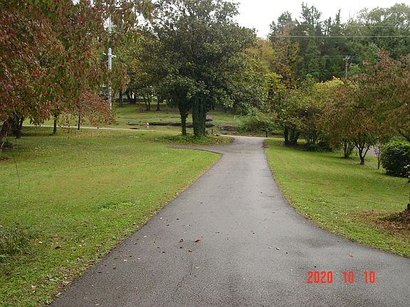 4th image of 2637 Delrose Dr
