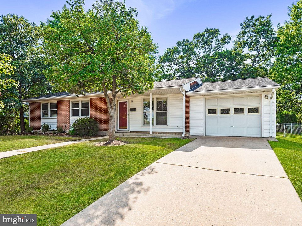 1st image of 5904 La Vista Dr