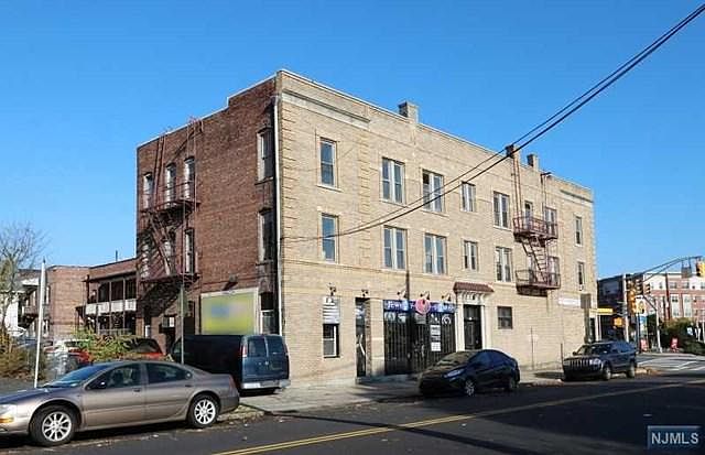 1st image of 100 Bloomfield Ave Unit 5