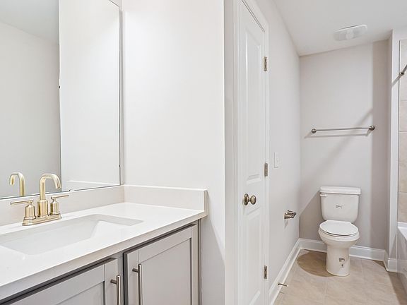 4th image of 4921 Theater Way