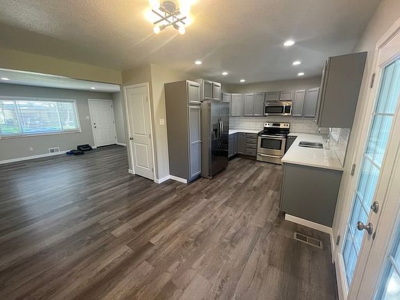Main Floor, Kitchen, living room breakfast area