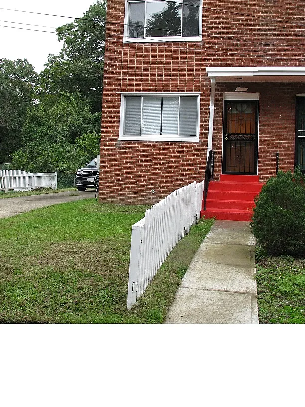 1840 Longford Dr photo 1