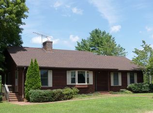 2781 Sandy River Rd, Burkeville, VA 23922