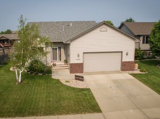 3309 S Sundrop Ave, Sioux Falls, SD 57110