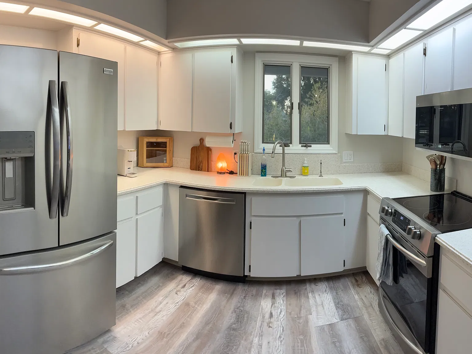 2 bed, 1432 sqft, $3,000 — Photo 1