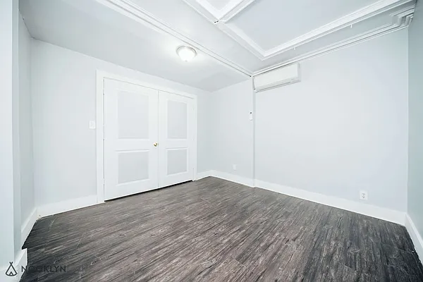 Rented by Nooklyn NYC LLC | media 17