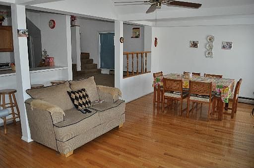 4th image of 5134 W Oakdale Ave