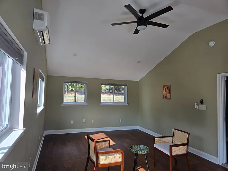 3300 Mount Airy Ct — Photo 6