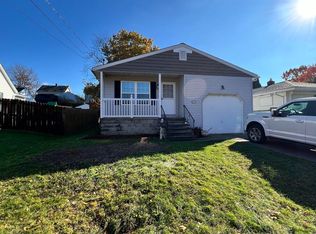 1899 18th St SW, Akron, OH 44314