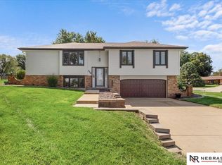318 E Baronage Dr, Blair, NE 68008