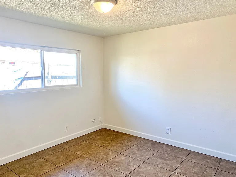 707 N Park Ave — Photo 8