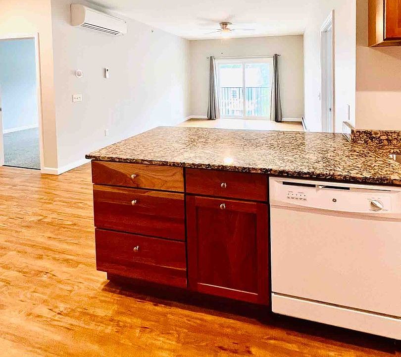 1st image of 100 Griffin Ln APT 305