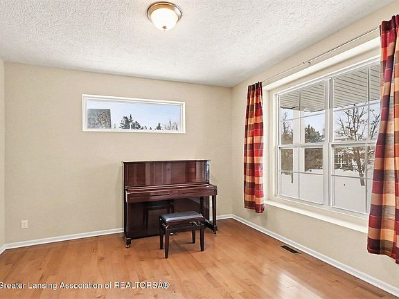 5th image of 6963 Abbey Ln #84