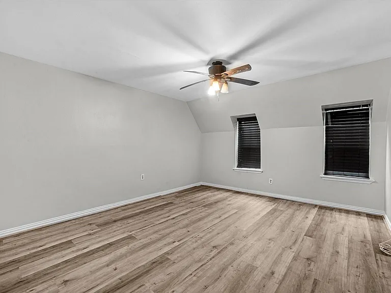 2647 Marilee Ln — Photo 18