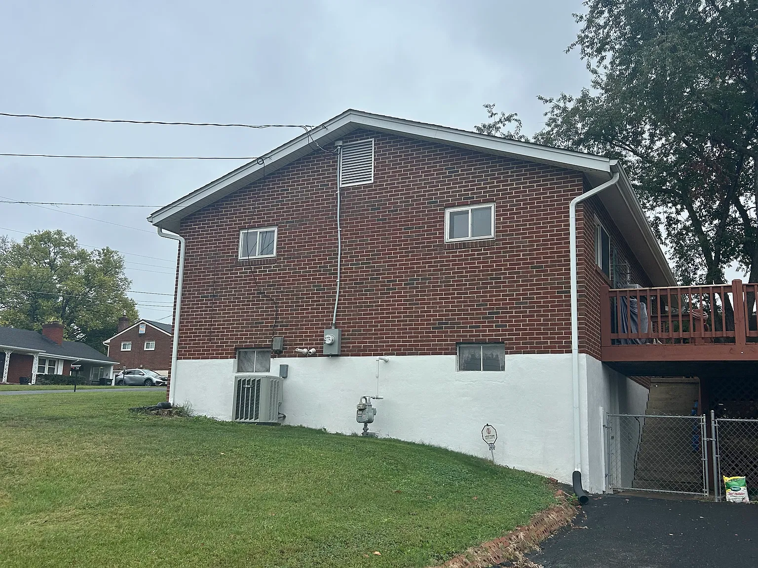 3 bed, 1040 sqft, $1,600 — Photo 4