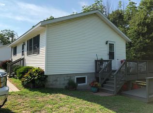 774 Middle Rd, Oswego, NY 13126