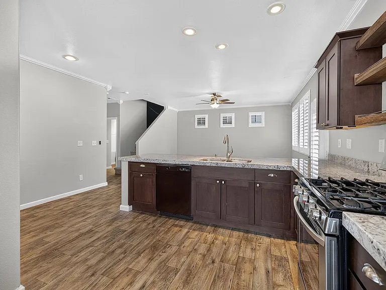 6777 Wormwood Ln — Photo 8