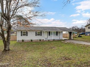 1622 Back Valley Rd, La Follette, TN 37766