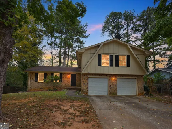 4641 Wendover Dr, Stone Mountain, GA 30083