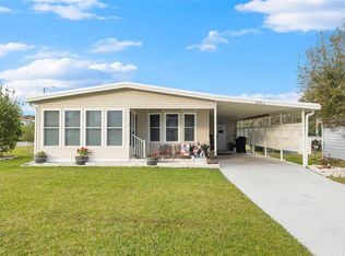 6051 Crestview Ln, Zephyrhills, FL 33542