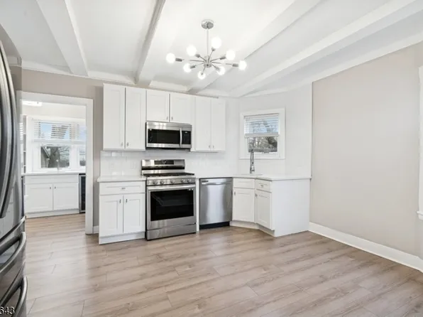 20 Lake Street, East Orange City, NJ 07017