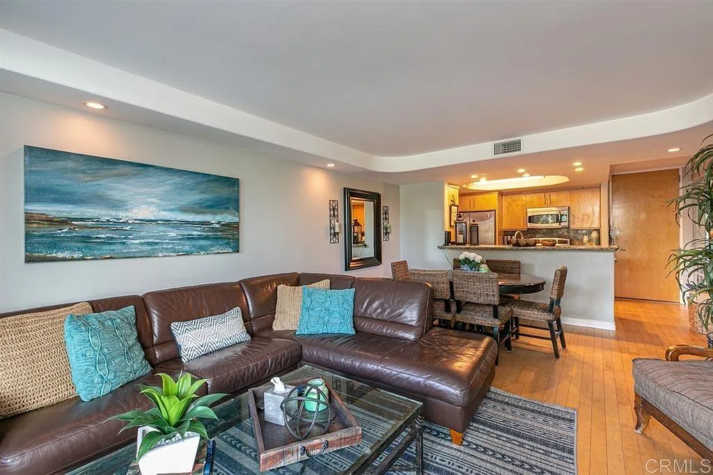 1 bed, 756 sqft, $5,000 — Photo 3