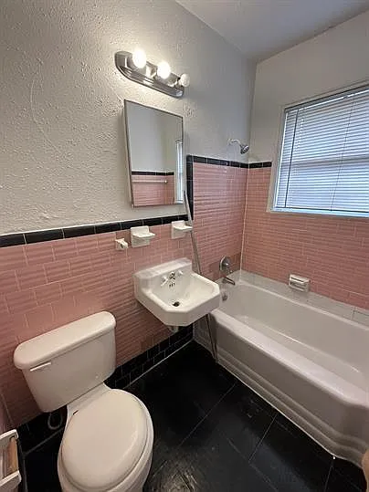 4420 Roseland St #4 — Photo 11