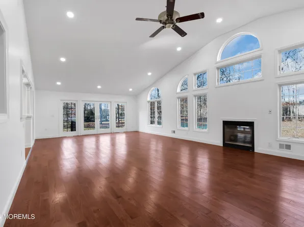 6 Afton Road, Jackson, NJ 08527