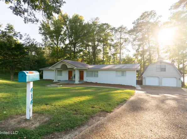 414 W Dewey Camp Dr, Florence, MS 39073