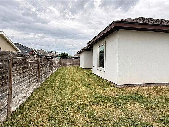 4th image of 2080 Eagle Landing Dr