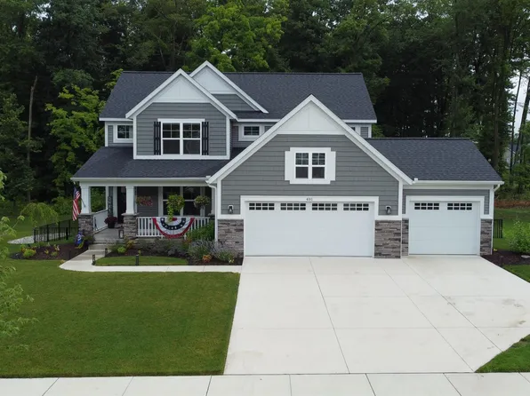 481 Sessions Woods, Grand Rapids, MI 49534