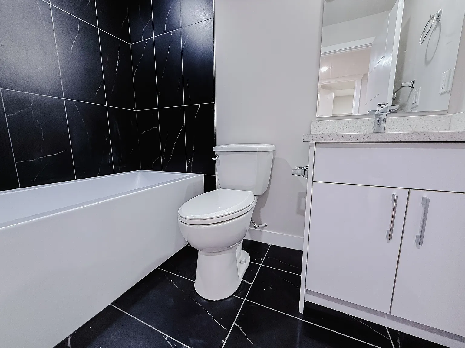 614 56 Avenue SW, Calgary, AB - Lower — Photo 3