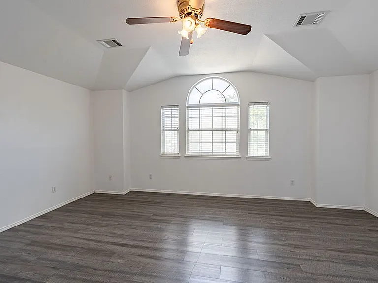 1016 Tom Seaver Pl — Photo 12
