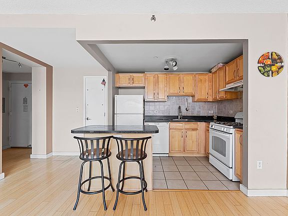 5th image of 3044 3rd Ave APT 6F