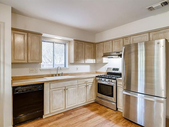 5th image of 1807 Romford Dr