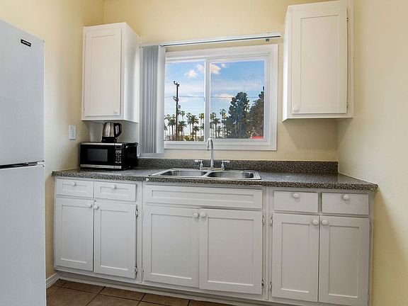 5th image of 5117-5123 S Avalon Blvd #1