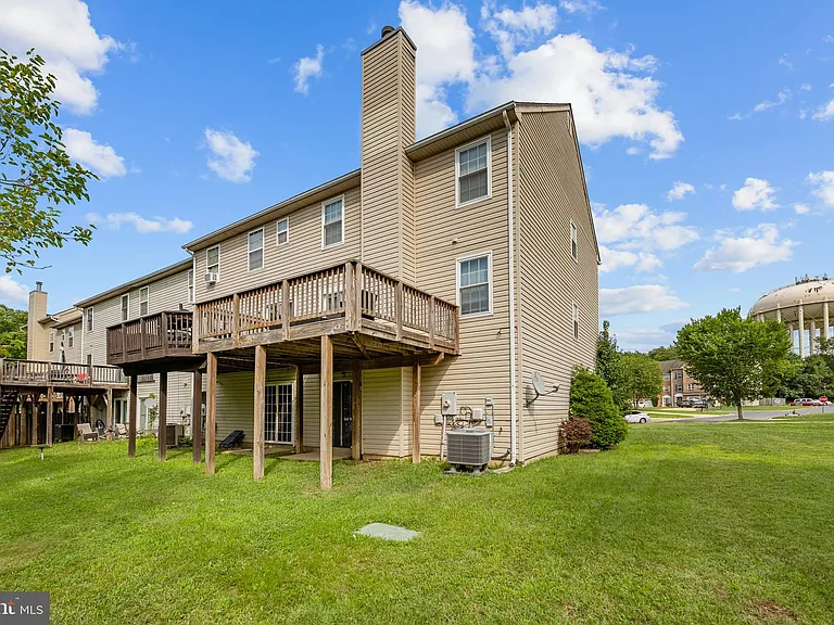 8819 Hardesty Dr — Photo 29