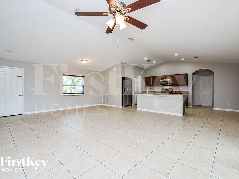 5123 White Ave — Photo 6