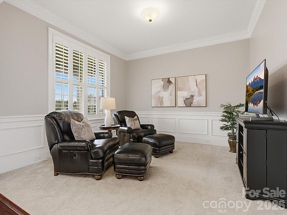 5th image of 1269 Delaney Dr