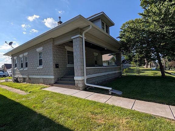 3rd image of 258 7th St