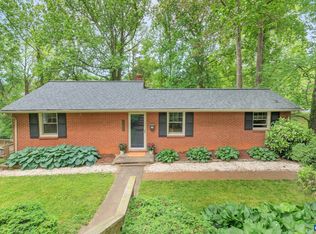 1002 Glendale Rd, Charlottesville, VA 22901