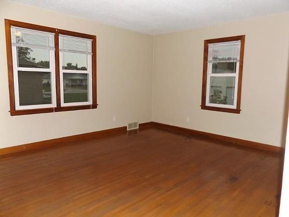 5th image of 1514 Smith Ave
