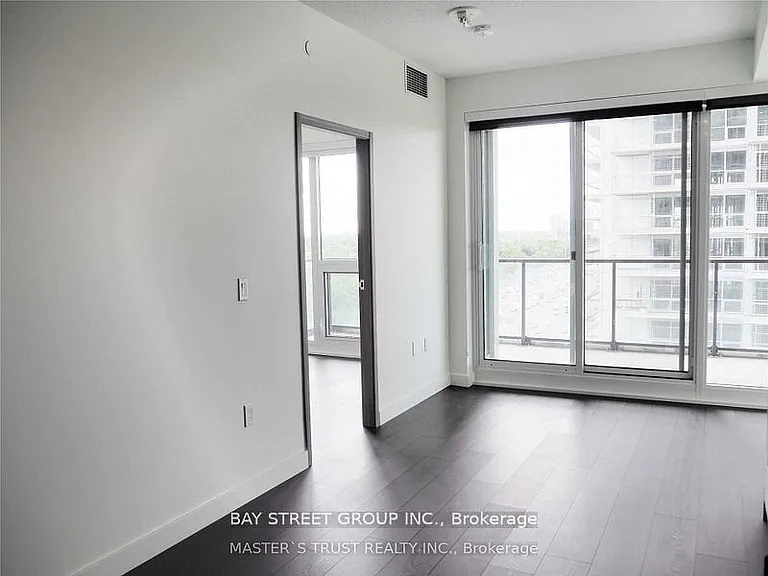 85 McMahon Dr #2107 — Photo 9