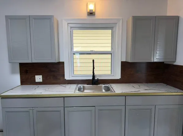 278 Campbell Ave #2, West Haven, CT 06516