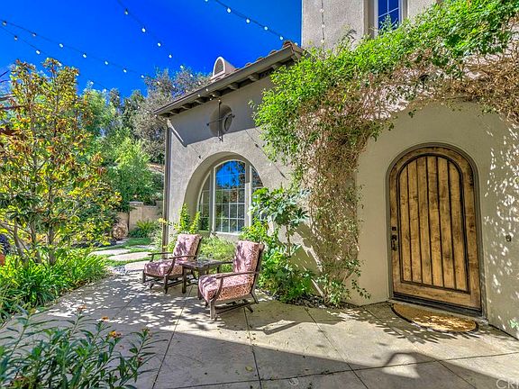 3rd image of 24704 Tiburon St