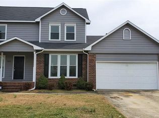 4824 Deer Lakes Rd, Fayetteville, NC 28311