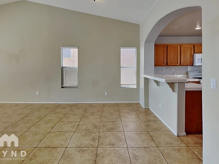 4044 Forestville St — Photo 4