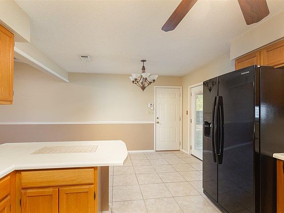 4th image of 5631 Fairview Dr